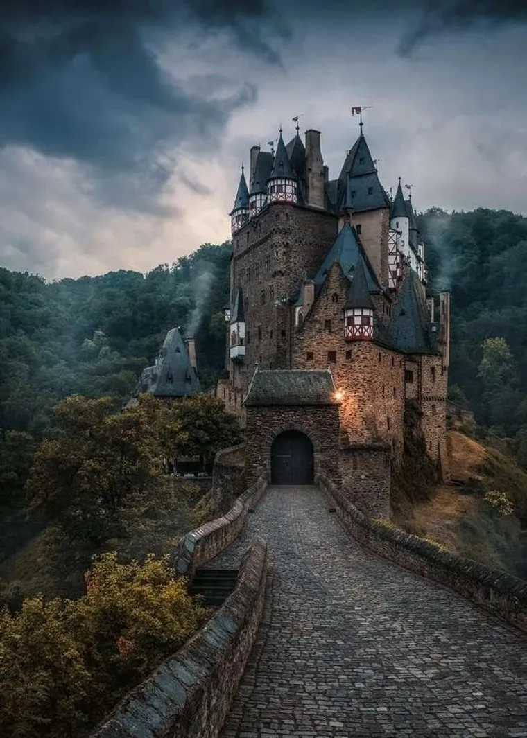 Ravensburger, Zamek Eltz, puzzle, 1000 elementów