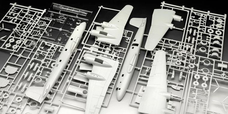Revell, Focke-Wulf Fw 200 C-5/C-8, model szybowca do składania, 1:72