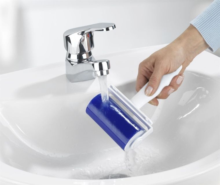 Rolka do czyszczenia ubrań z nakładką