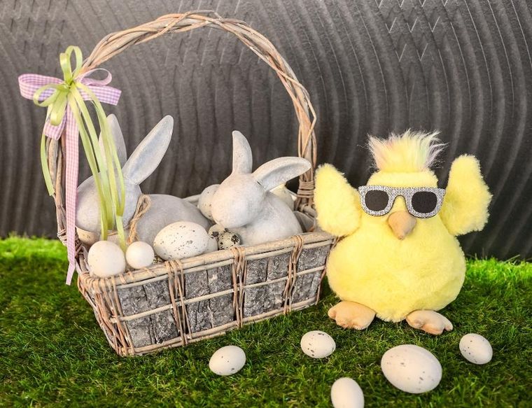 Saska Garden, kurczak w okularach, dekoracja wiosenna, 19 cm