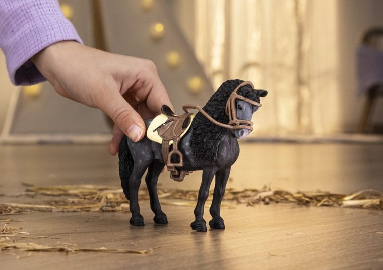 Schleich, Horse Club, Klacz rasy Pura Raza Espanola z siodłem i uzdą, figurka, 42708