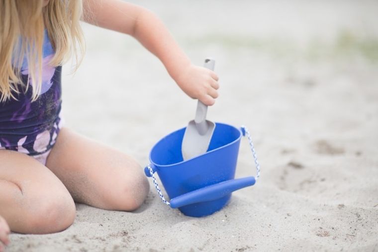 Scrunch, Bucket, składane wiaderko do wody i piasku, lila
