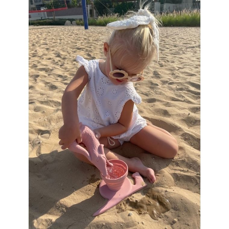 Scrunch, silikonowa konewka, krokodyl, pudrowy róż