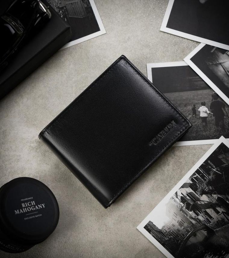 Skórzany portfel męski z kieszenią na dowód rejestracyjny, Cavaldi