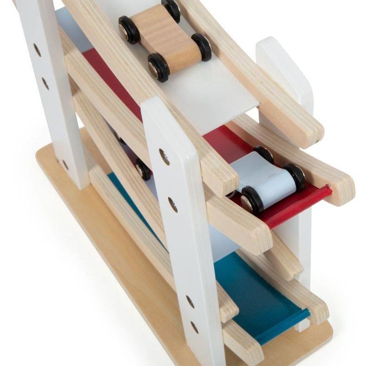 Small Foot, klasyczny tor wyścigowy