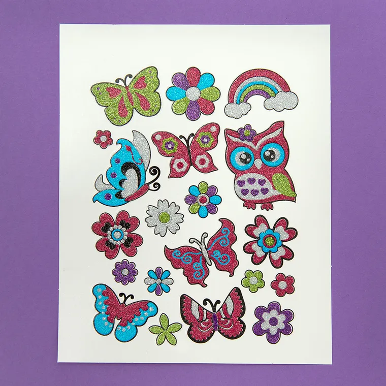 Smiki, brokatowe tatuaże