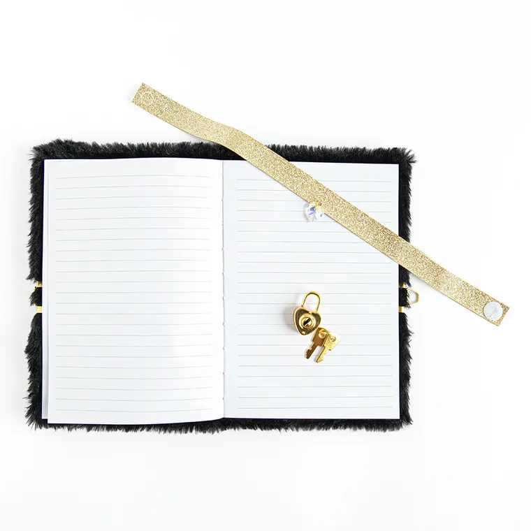 Smiki, Kotek, pluszowy pamiętnik, notes, czarny, 1 szt.