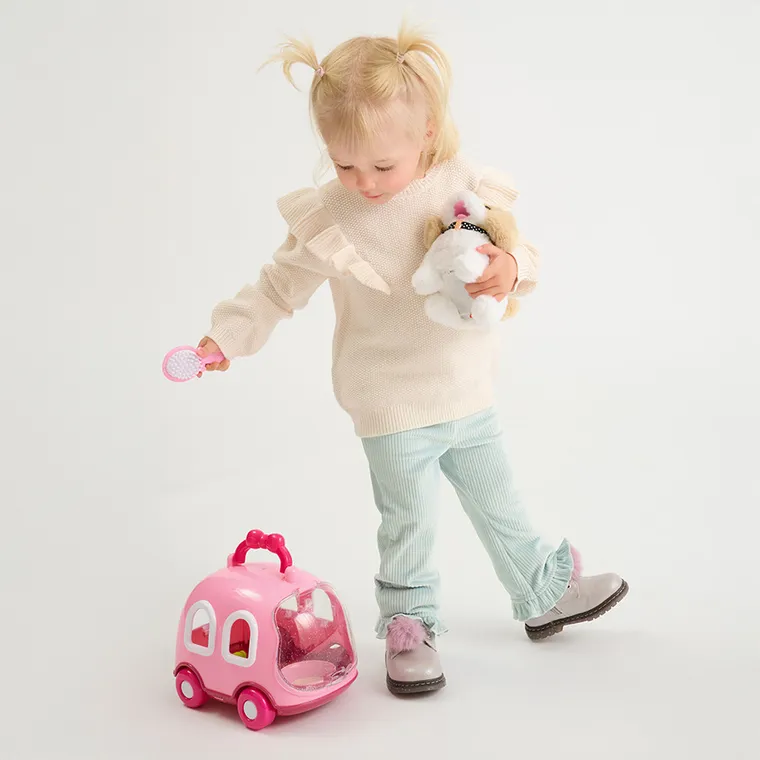 Smiki, Piesek w salone piękności, zestaw z interaktywną maskotką i transporterem