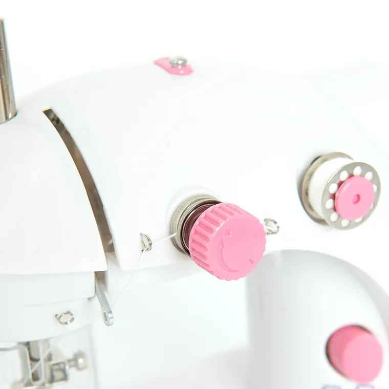 Smiki, Stylo, maszyna do szycia