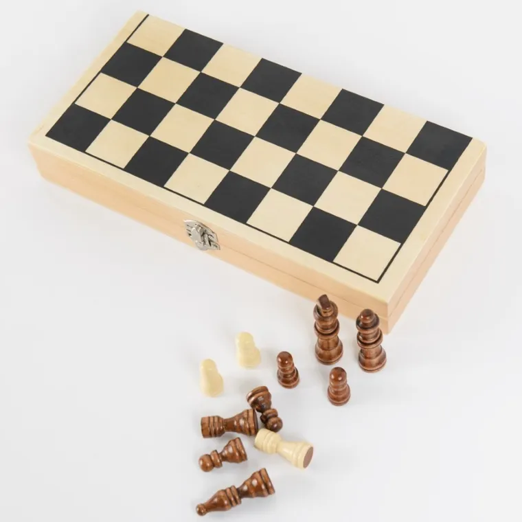 Smiki, Szachy, gra logiczna