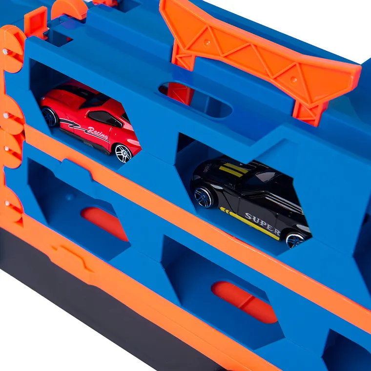 Smiki, Transporter, tor wyścigowy z pojazdami