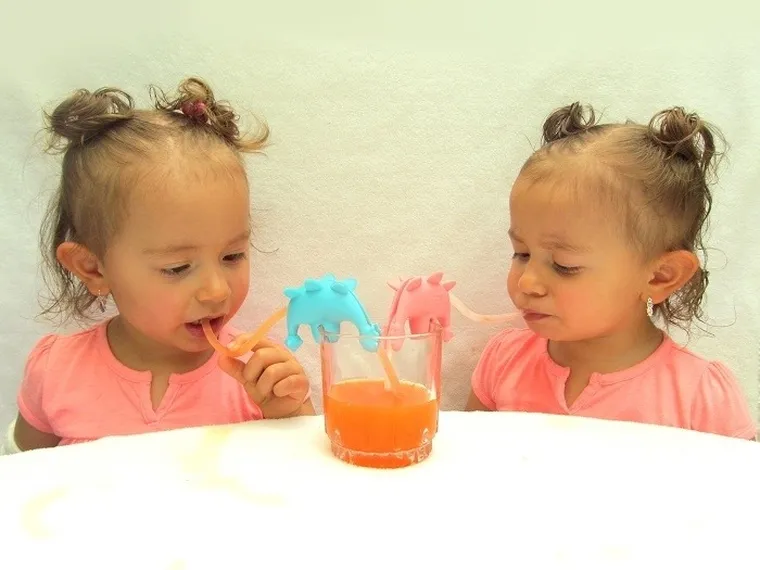 Smily Mia, zestaw słomek dinozaur, fiolet