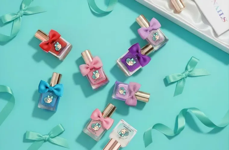 Snails, BIO, lakier do paznokci dla dzieci, Glitter Bomb, 5 ml