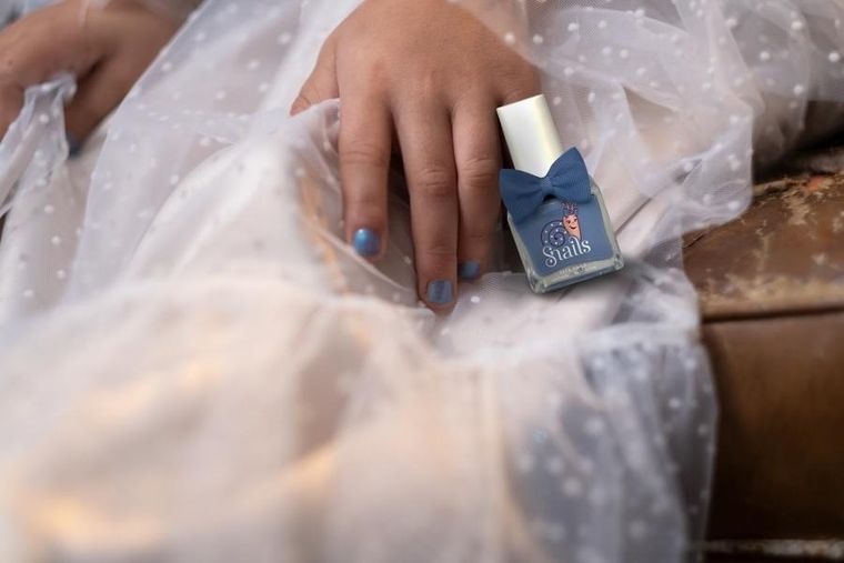 Snails, Petite, lakier do paznokci, Love is..., 5 ml