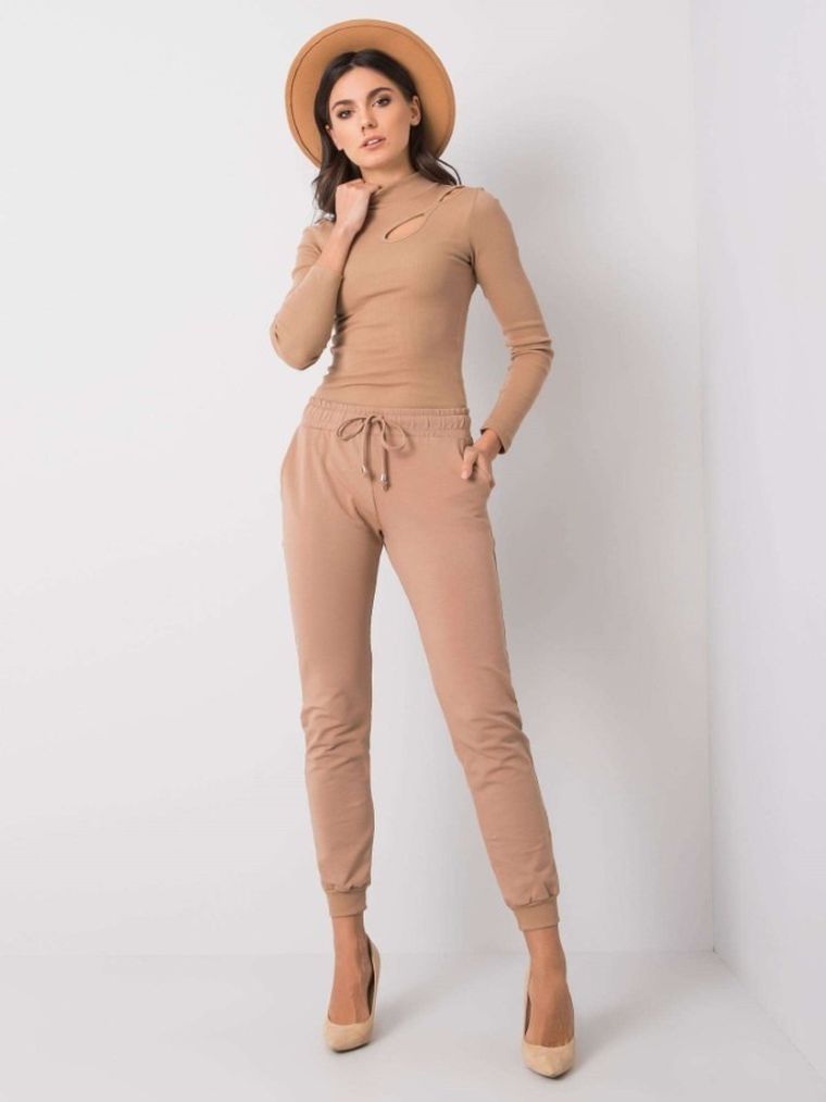 Spodnie dresowe damskie, beżowe, Basic Feel Good
