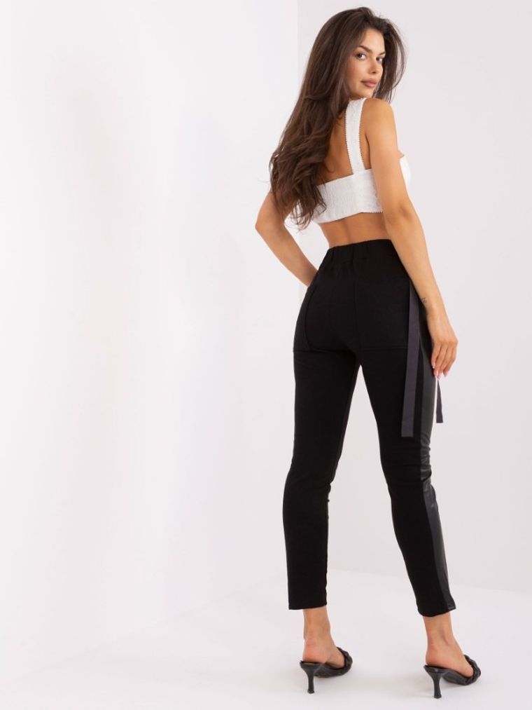 Spodnie dresowe damskie, czarne, Lily Rose