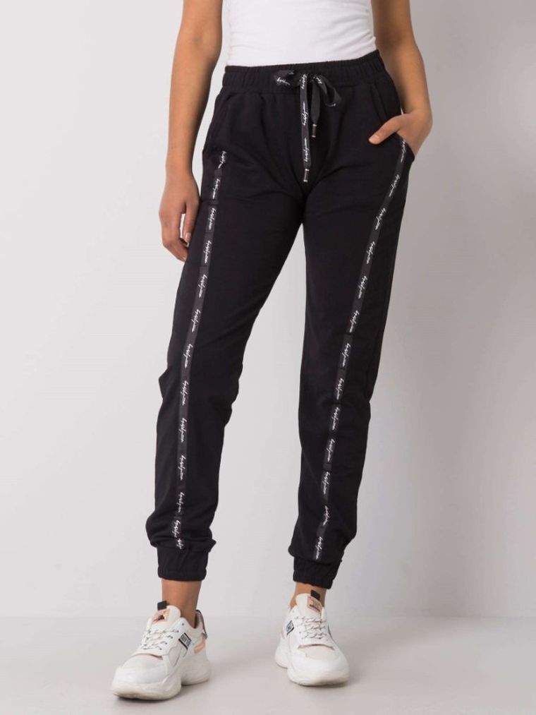 Spodnie dresowe damskie, czarne, Relevance
