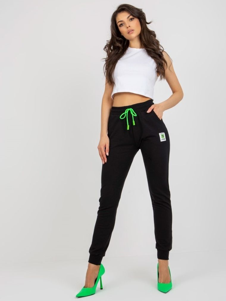 Spodnie dresowe damskie, czarne, Relevance