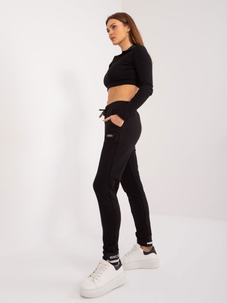 Spodnie dresowe damskie, czarne, Relevance