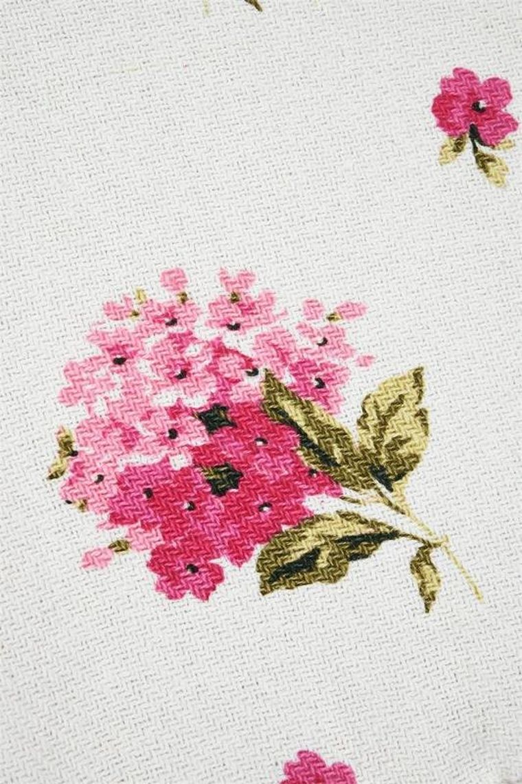 Stof, narzuta bawełniana z kwiecistym wzorem, 125-150 cm