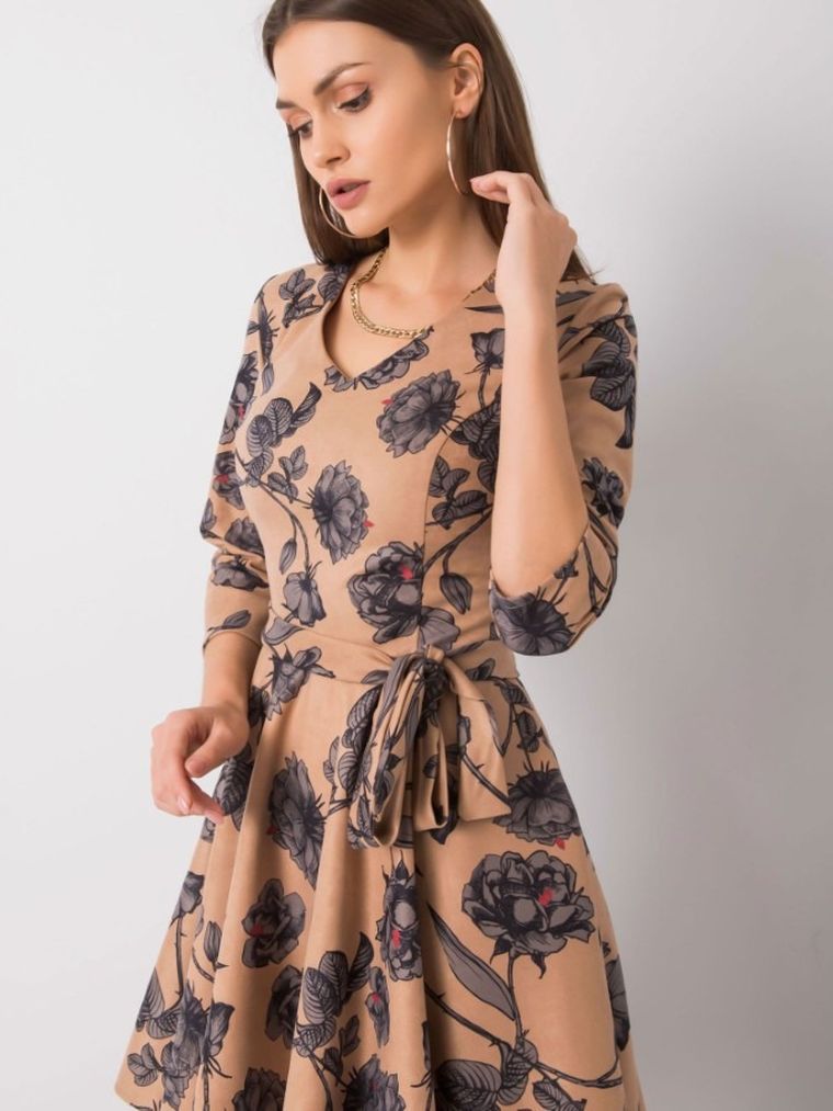 Sukienka damska, beżowa, Lakerta