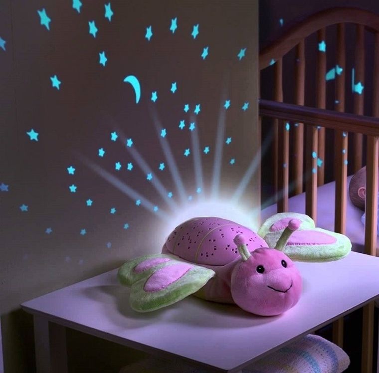 Summer Slumber Buddies, Motyl, projektor