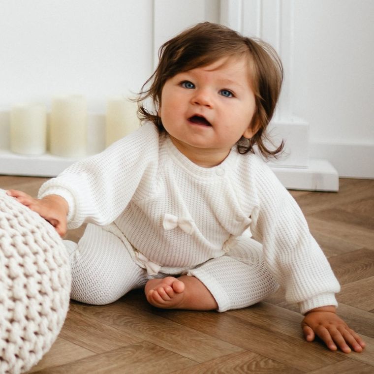 Sweter dziewczęcy, ecru, Eevi