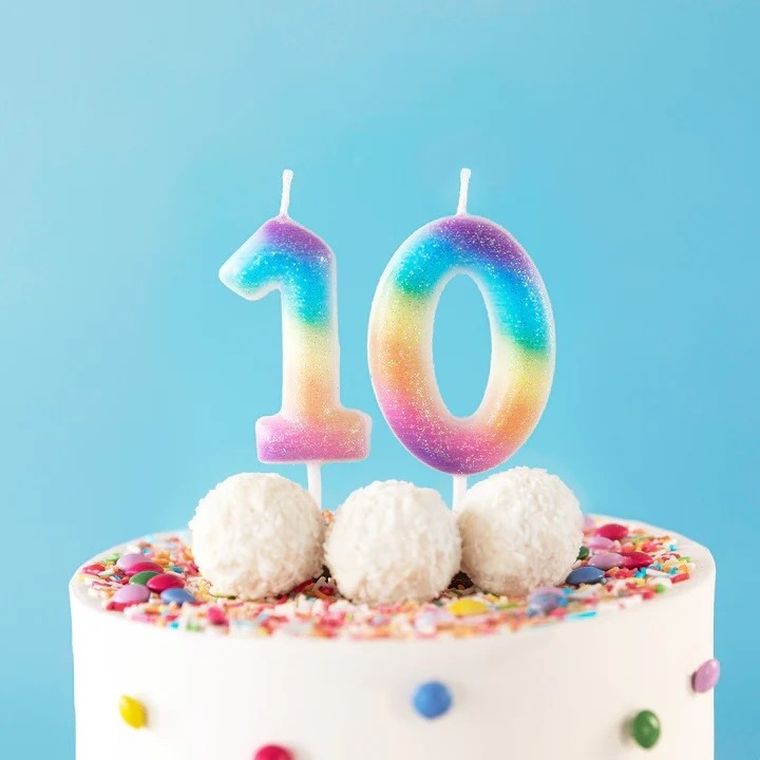 Świeczka, cyfra 0, tęczowa