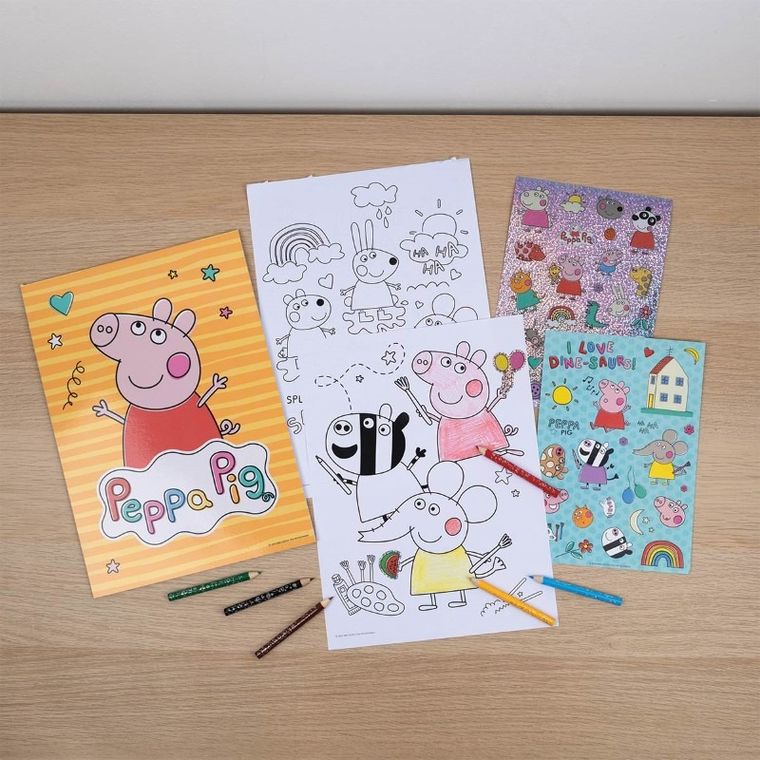 Świnka Peppa, zestaw do kolorowania z naklejkami, 33 elementy