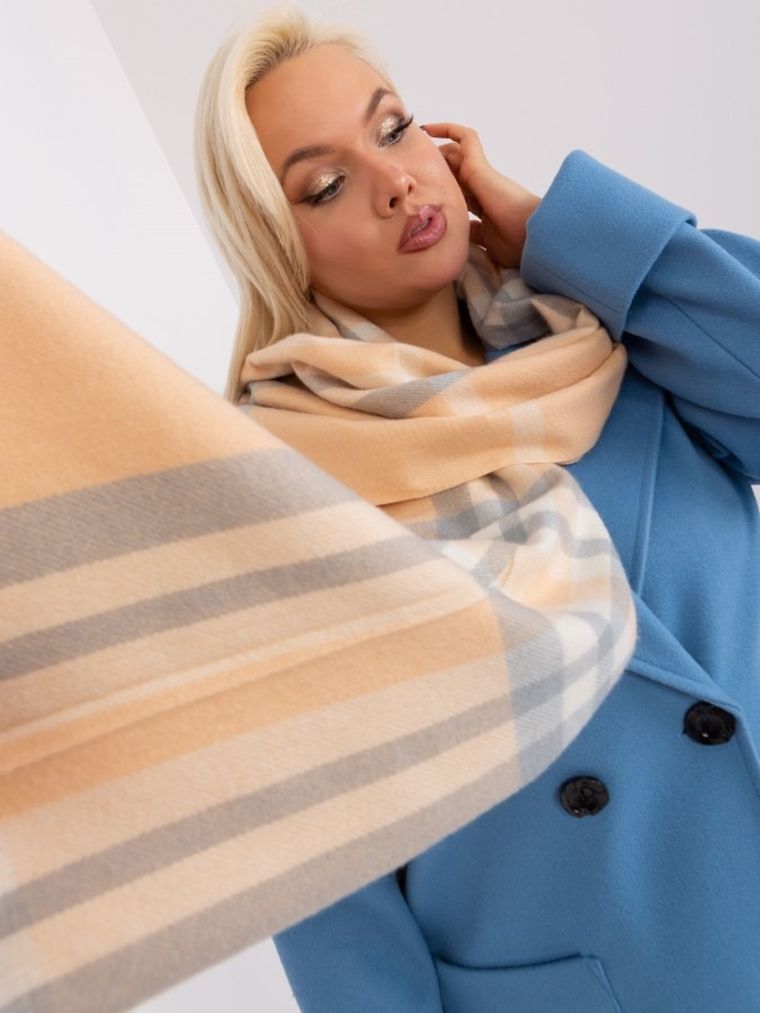 Szalik damski, brzoskwiniowy, Italy Moda