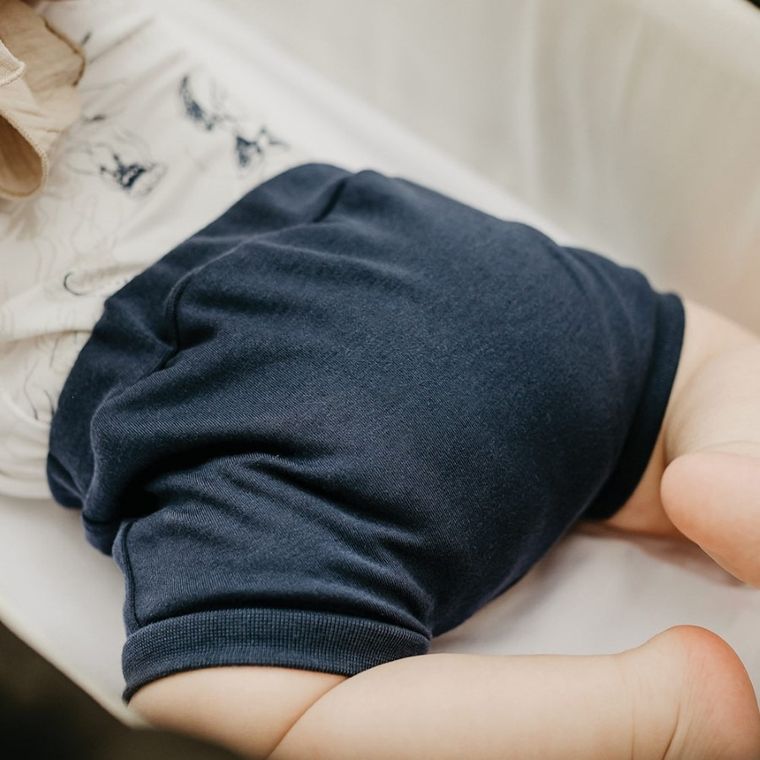 Szorty chłopięce, bloomersy, granatowe, Eevi