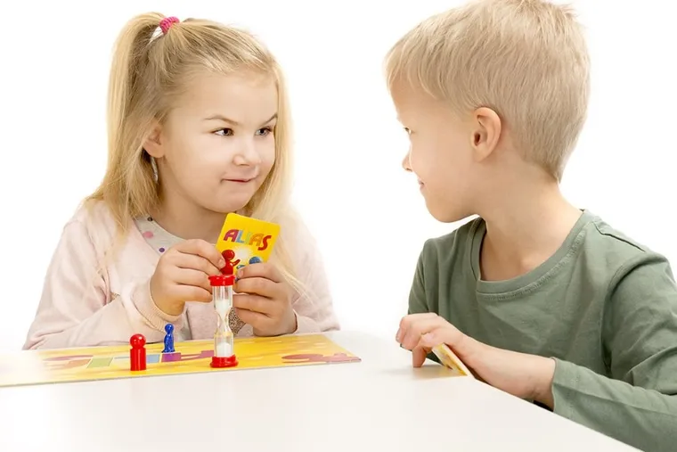 Tactic, Alias Junior, gra familijna