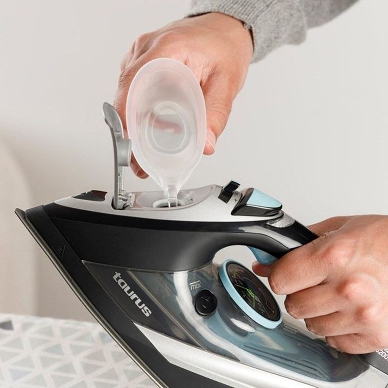Taurus, Geyser Eco, żelazko, 3200W