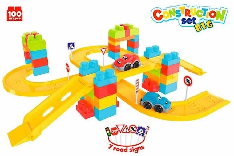 TechnoK, tor samochodowy z pojazdami