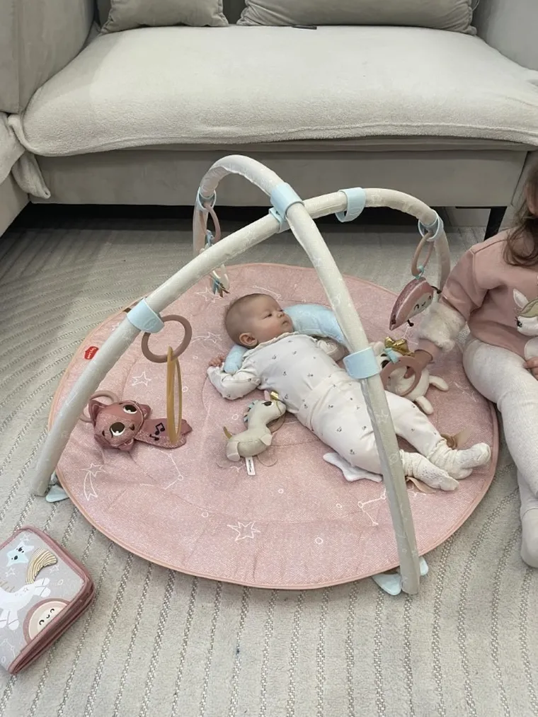 Tiny Love, Kraina Jednorożca, mata edukacyjna z pałąkami