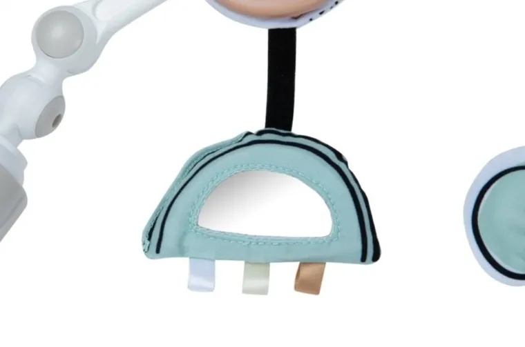 Tiny Love, łuk z zabawkami, czarno-biały