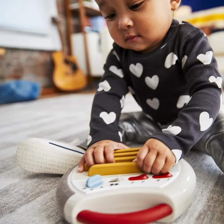 Tiny Love, Tiny Rockers, elektroniczna gitara