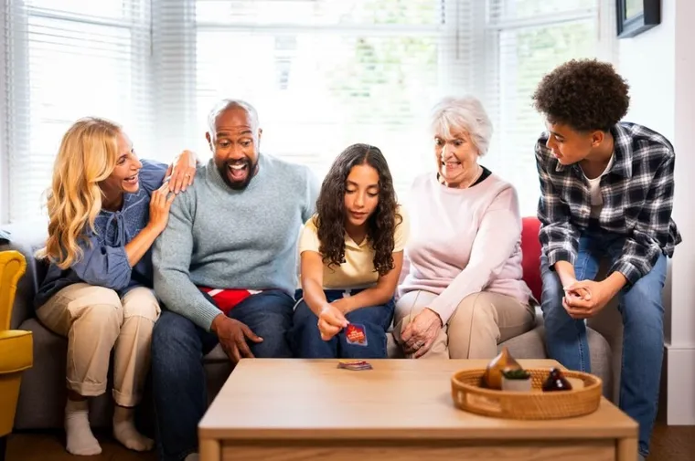 Tomy, Pełne gacie, gra familijna