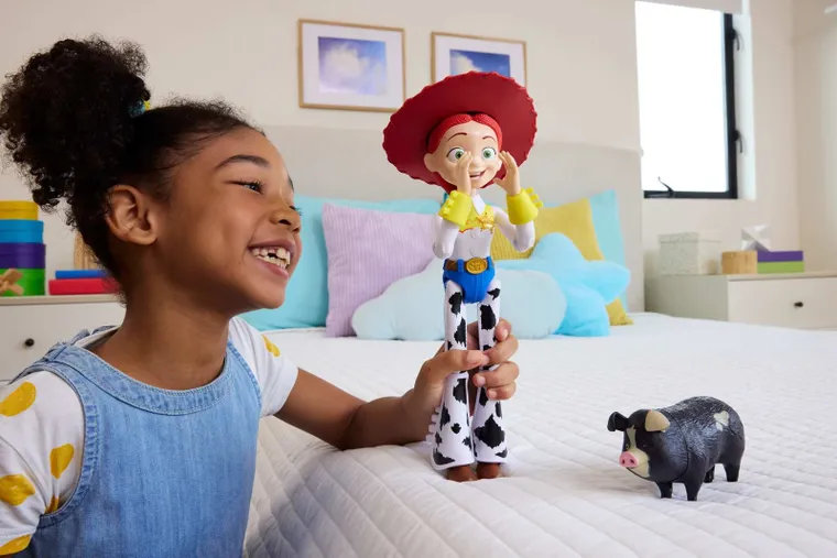 Toy Story 5, Jessie „Rozmowa ze zwierzątkiem”, figurka interaktywna, 30 cm