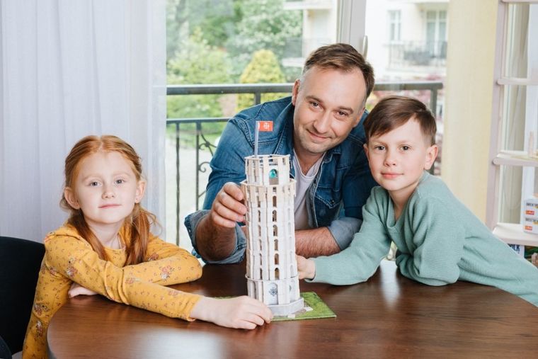 Trefl, Buduj z cegły, Krzywa wieża w Pizie, klocki, podróże, 260 elementów