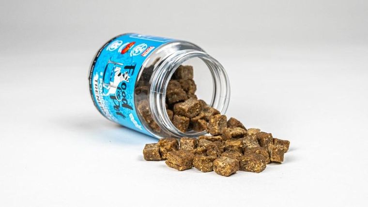 Tuftuf, Trenerki, szprotka z pomidorem, 120g