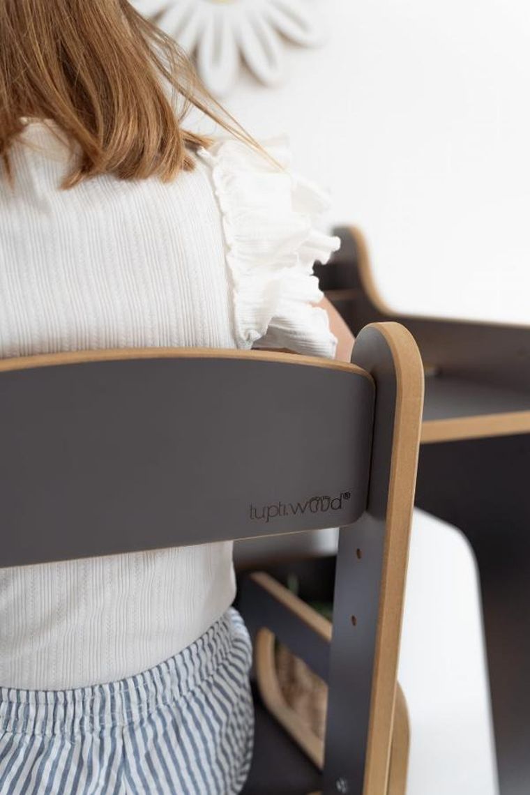 tupti.wood, biurko i krzesełko regulowane, szare