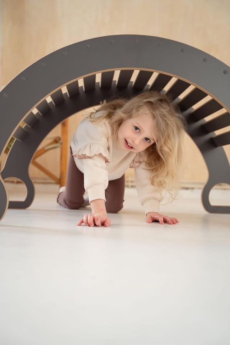 tupti.wood, duży bujak montessori, szary