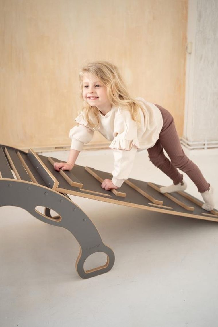 tupti.wood, duży bujak montessori z uchwytami + duża zjeżdżalnia, drabinka, szara