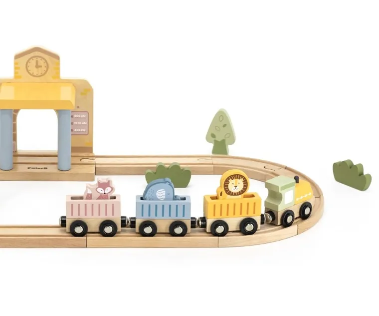 Viga, PolarB, drewniana kolejka z torami i stacją