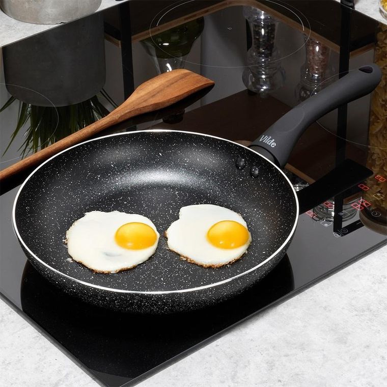 Vilde, Black Line, patelnia granitowa, 24 cm