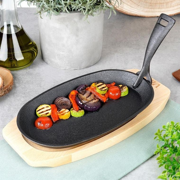 Vilde, Cast Line, patelnia do serwowania żeliwna z deską, 24-14 cm