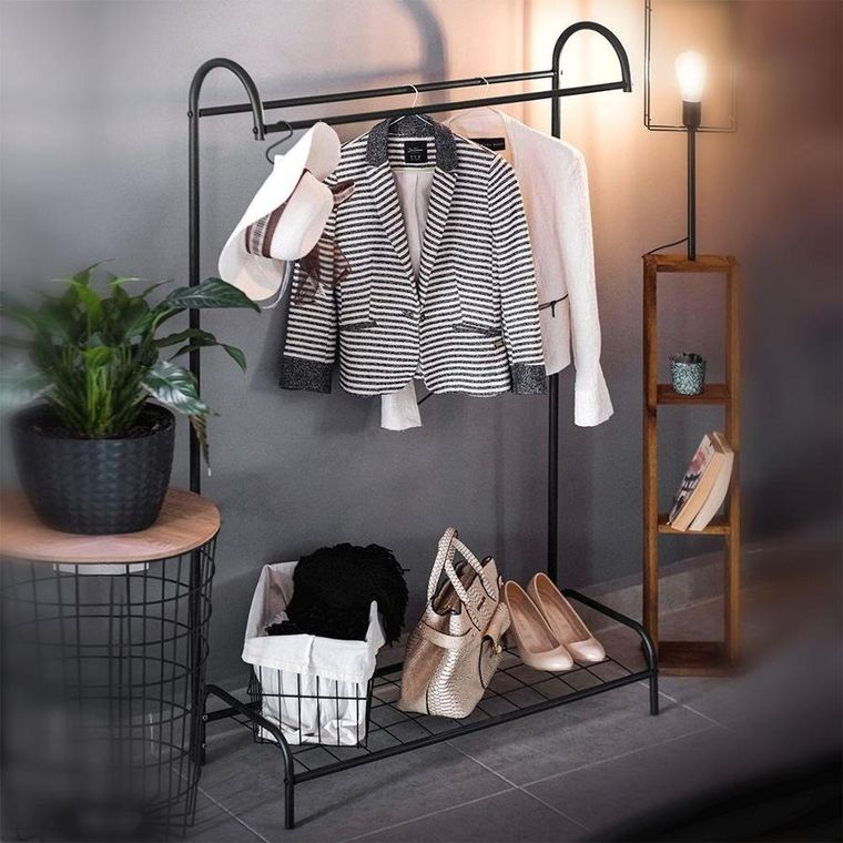 Vilde, podłogowy wieszak na ubrania, metalowy, czarny, 85-35-147 cm