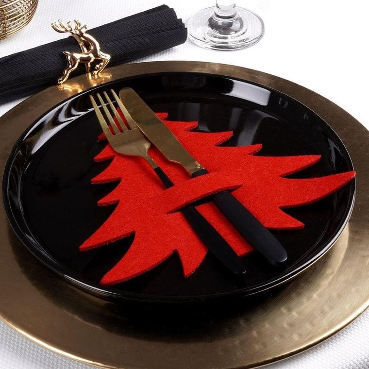 Vilde, pokrowiec świąteczny na sztućce, choinka, czerwona, 4 szt.