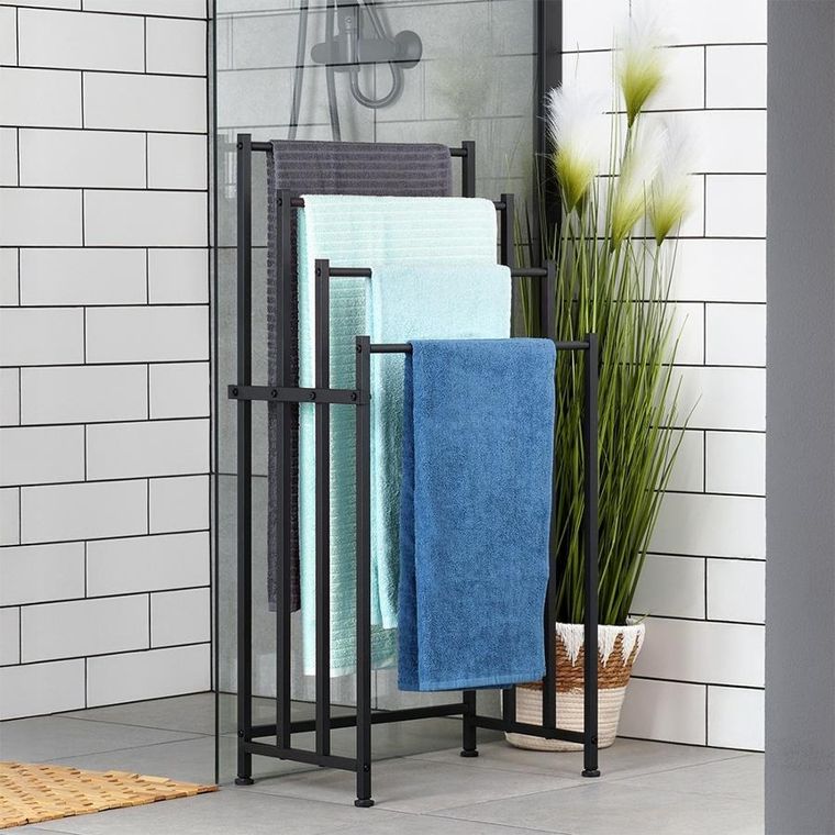 Vilde, wieszak na ręczniki stojący, metalowy, czarny